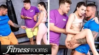 Fitness Rooms Jenny Doll hard core fmm threesome with humongous schlong gym bros