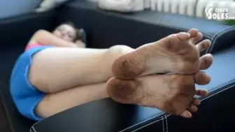 Nasty feet and flip flops, SELF PERSPECTIVE (POINT OF VIEW foot worship, nasty soles, point of view feet, foot point of view, raw feet, soles)