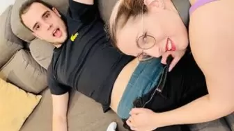 College Nerd FUCK! Playing videos games while getting dicked down: Liz Rainbow - WolfWagnerCom