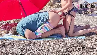 Strapon Fuck Her Bf On Public Beach. Pegging Homemade, Anal Plug, Fingering, Femdom P1