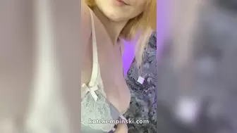 Tight Lady Seduces Her Viewers In Her New Onlyfans