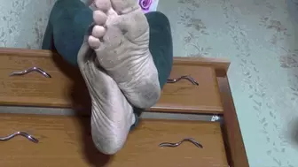 You can lick every wrinkle of my feet by licking this dirt wmv