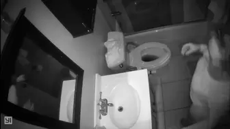149 minutes of bathroom spying for mobile