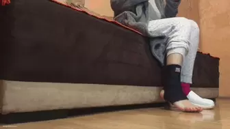 CLUMSY JENNY SPRAINED ANKLE AGAIN! - MOV HD