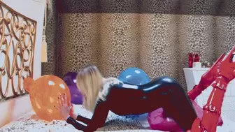 Alla blows up 6 balloons with her mouth and fucks them hot and gets an orgasm and wears a latex catsuit !!!
