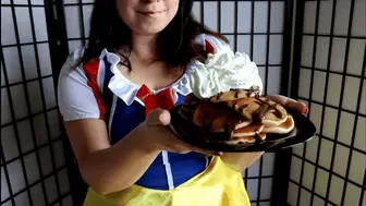 Snow White prefers Pancakes! [WMV]