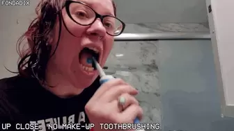Up close, no make-up toothbrushing [WMV - 1080p]