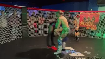 Sarah vs Ricky - Pro Wrestling Match - 4K (MP4)