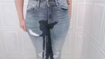 Jeans Wetting - Slow Motion