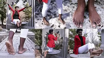 Exclusive series Black on white: Ebony beauty Qween walks barefoot on frozen ground, ice, snow and shows her dirty soles (Full with 50% discount)
