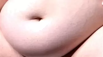 BBW belly noises and grumbles