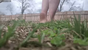 Rainy day foot tease [WMV - 1080p]