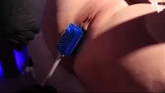Fisting and brushing - BDSM with a focus on anal