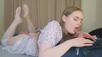 Multiple cumshot in step-daughter's mouth