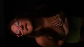 Jessa James gets cum on her glasses