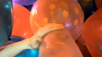 POV B2P 16" Polka Dot Printed Unique in Room Full Of Balloons