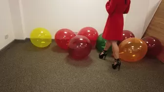 FGP0040: Roxy Red Coat Sit to Pop 17" Tuftex Balloons 4K