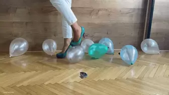 MATURE LADY POPPING BALLOONS IN HIGH HEELS - MP4 HD