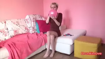 Funny game with the balloons [ELLIS],