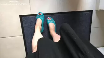 Pedal pumping in my blue shoes and sexy black dress!
