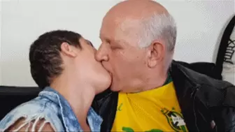 GRANDPA KISSING THE BEAUTIFUL CLEANING LADY -- BY ALBERT 72 YRS & LAURA 20 YRS - CLIP 5 IN FULL HD
