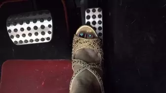 Metallic toes Gold Heels Toe view PEDAL PUMPING