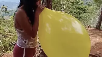 Juju Giant Yellow Balloon Blow To Pop