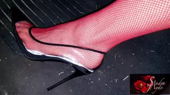 Sandra Jayde 25-02-20 Pedal Pumping in Vinyl Shoes Red Fishnet (1080p)