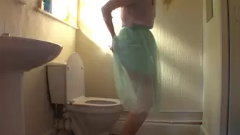 Tulle Layered Skirt On Toilet (mkv)