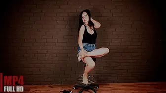 Chair Shoeplay (FULL HD) - Amira