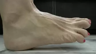 I love your toe curl, and I love to cum to your feet MP4 FULL HD 1080p