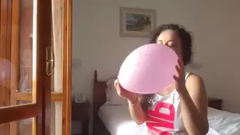 KINKY GAMES WITH A STURDY PINK BALLOON
