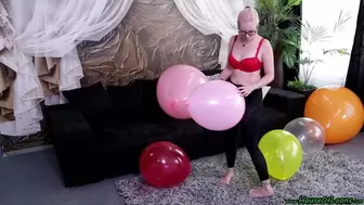 pantyhose sitpoppings bigger balloons