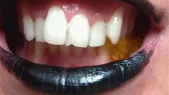 Very close teeth with bears a