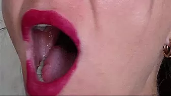 yawing big lips