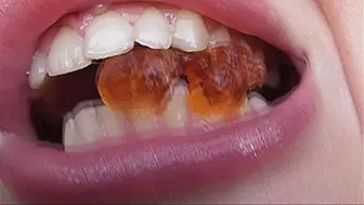OH, THOSE STRONG TEETH!MP4