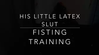 Latex slut gets trained for fisting