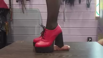 Red boots (wmv)