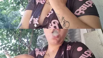 a seductive smoke