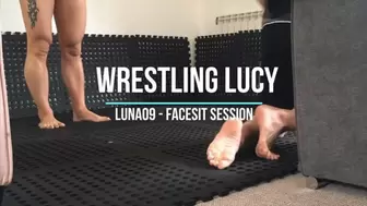 Luna 09 - Facesitting Session 2
