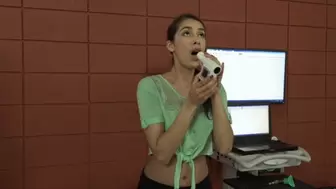 Kitty Catherine Tests Her Lung Capacity (MP4 - 1080p)