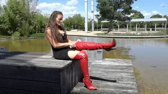 21gua Elena in leather boots (mp4-FHD)