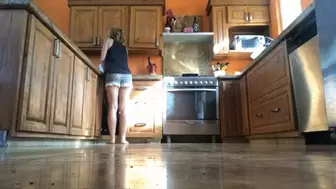 Housewife in Booty Shorts