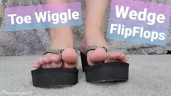 Toe Wiggle Wedge Flip Flops