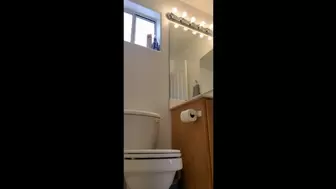 Hit Woman Uses The Toilet Two HD WMV