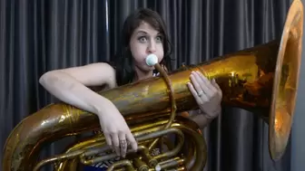 Amiee Tries Out the Tuba (MP4 1080p)