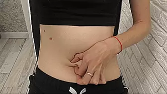THAT NAVEL OF HERS IS DRIVING ME CRAZY!MP4
