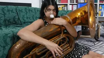Amo Blows Some Bass Blattage on the Big Horn (MP4 1080p)