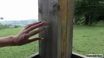 Scratching wood with nails
