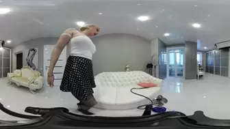 Serve, worship and cum at My house! VR 360 full immersion!